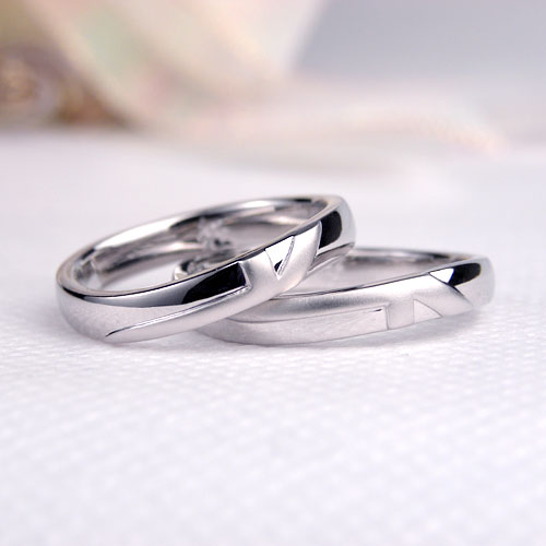 オリジナルマークの結婚指輪