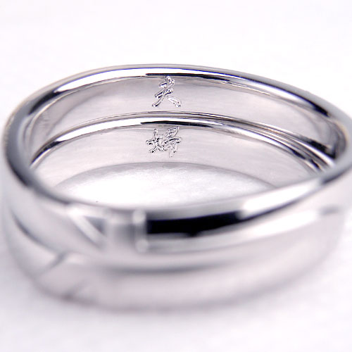 オリジナルマークの結婚指輪